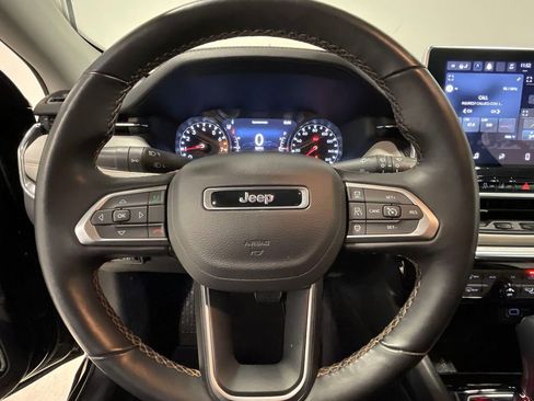 Used 2022 Jeep Compass Limited image 31