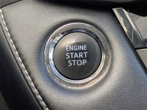 Used 2018 Toyota RAV4 Limited image 39