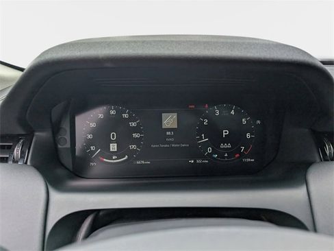 Used 2024 Land Rover Discovery Sport S image 19