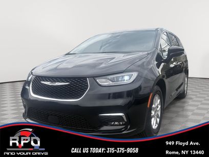 Used 2024 Chrysler Pacifica Touring-L
