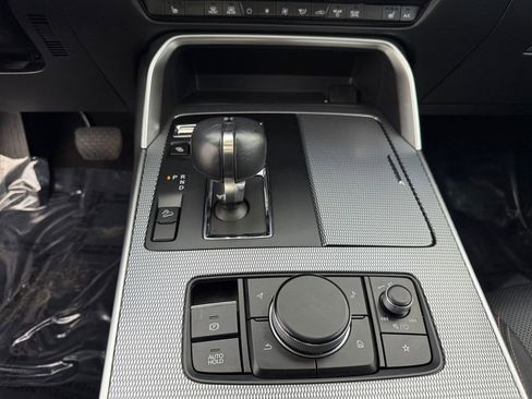 Used 2024 MAZDA CX-90 Plug-In Hybrid w/ Premium Pkg image 18