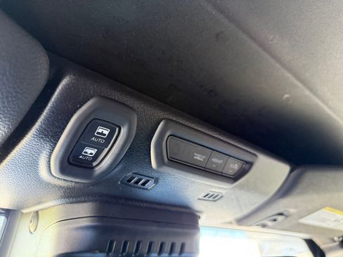 Used 2021 Jeep Wrangler Unlimited Sahara AWD/4WD image 17