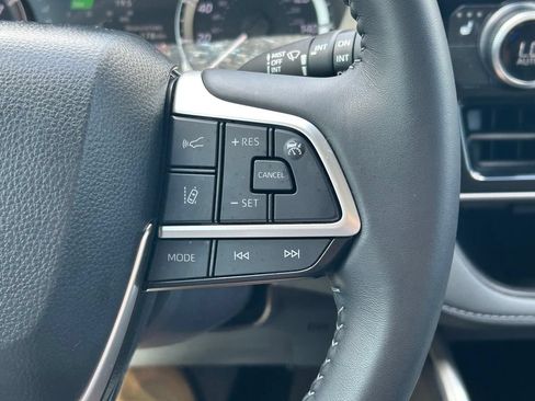 Certified 2026 Toyota Highlander XLE AWD/4WD image 41