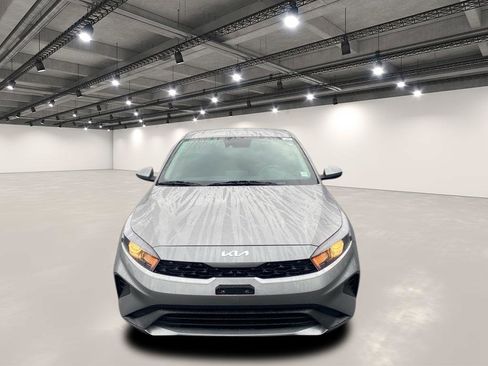 Certified 2023 Kia Forte LXS image 3