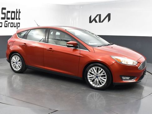 Used 2018 Ford Focus Titanium image 7