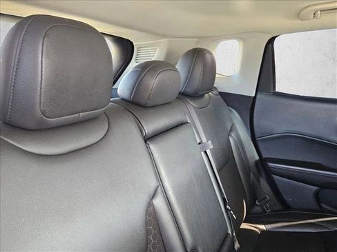 Used 2021 Jeep Compass Latitude image 23