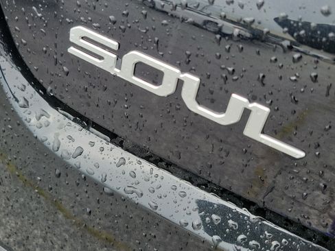 Certified 2025 Kia Soul LX w/ LX Technology Package FWD image 8