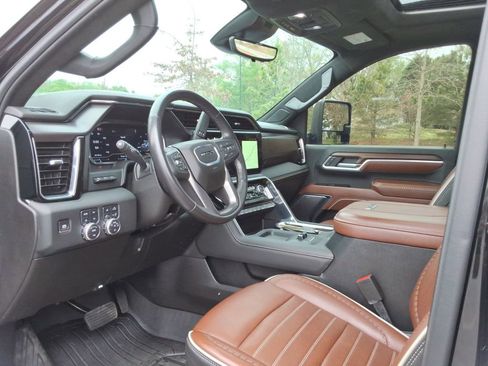 Used 2024 GMC Sierra 2500 Denali Ultimate AWD/4WD image 25