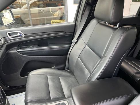 Used 2019 Jeep Grand Cherokee Limited w/ Luxury Group II AWD/4WD image 12