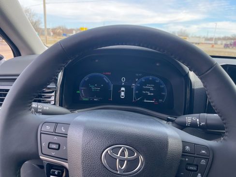 New 2026 Toyota Camry XLE image 10