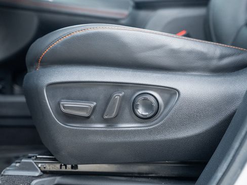 Used 2023 Toyota Sienna XSE FWD image 29