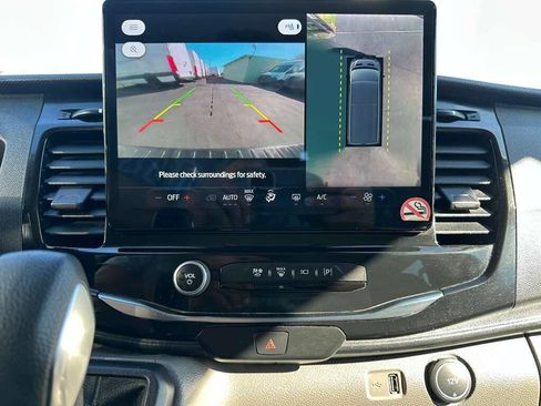 Used 2023 Ford Transit 350 XLT image 8