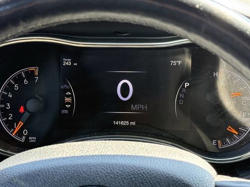 Used 2018 Jeep Grand Cherokee High Altitude AWD/4WD image 16
