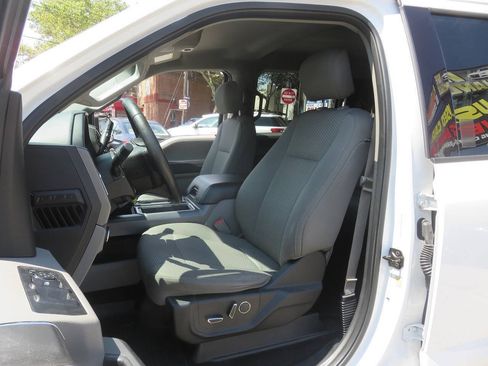 Used 2017 Ford F150 XLT w/ Equipment Group 302A Luxury AWD/4WD image 12