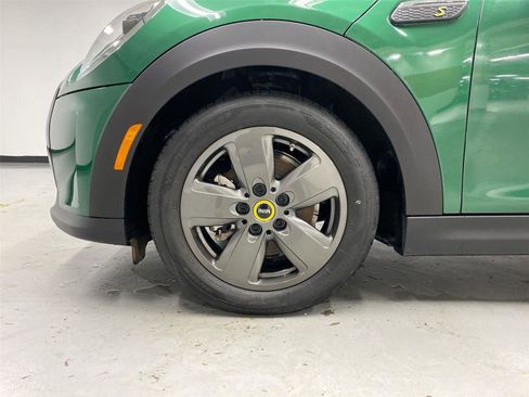 Certified 2024 MINI Cooper SE image 23