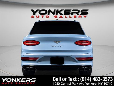 Used 2021 Bentley Bentayga image 6