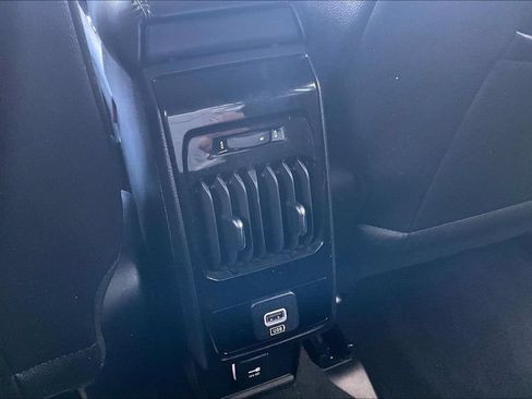 Used 2025 Jeep Compass Limited AWD/4WD image 12