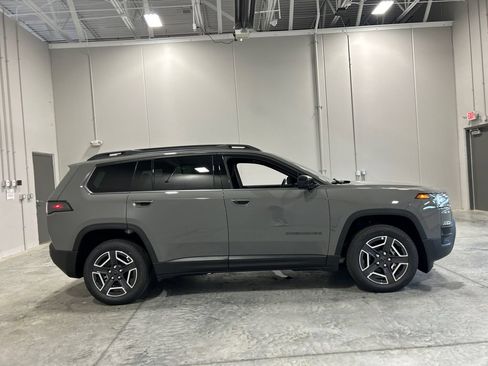 New 2026 Jeep Cherokee Laredo AWD/4WD image 5