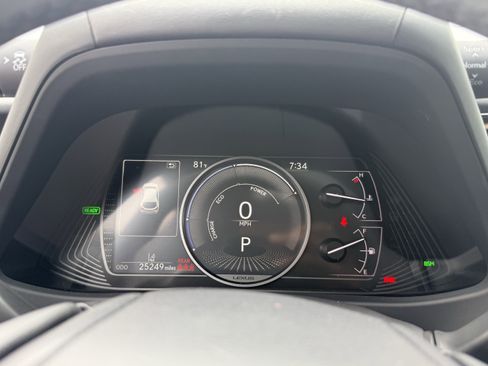 Used 2024 Lexus UX 250h FWD image 21