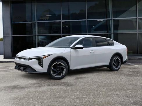 New 2025 Kia K4 EX image 3