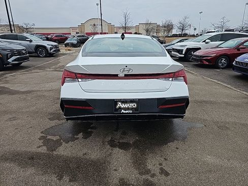 New 2026 Hyundai Elantra Limited image 4