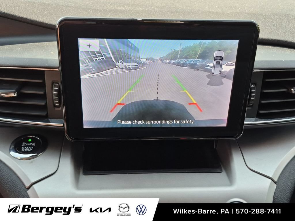 Used 2021 Ford Explorer XLT w/ Equipment Group 202A AWD/4WD image 18