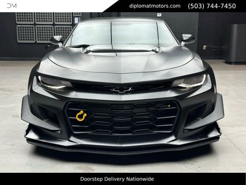 Used 2019 Chevrolet Camaro ZL1 image 11