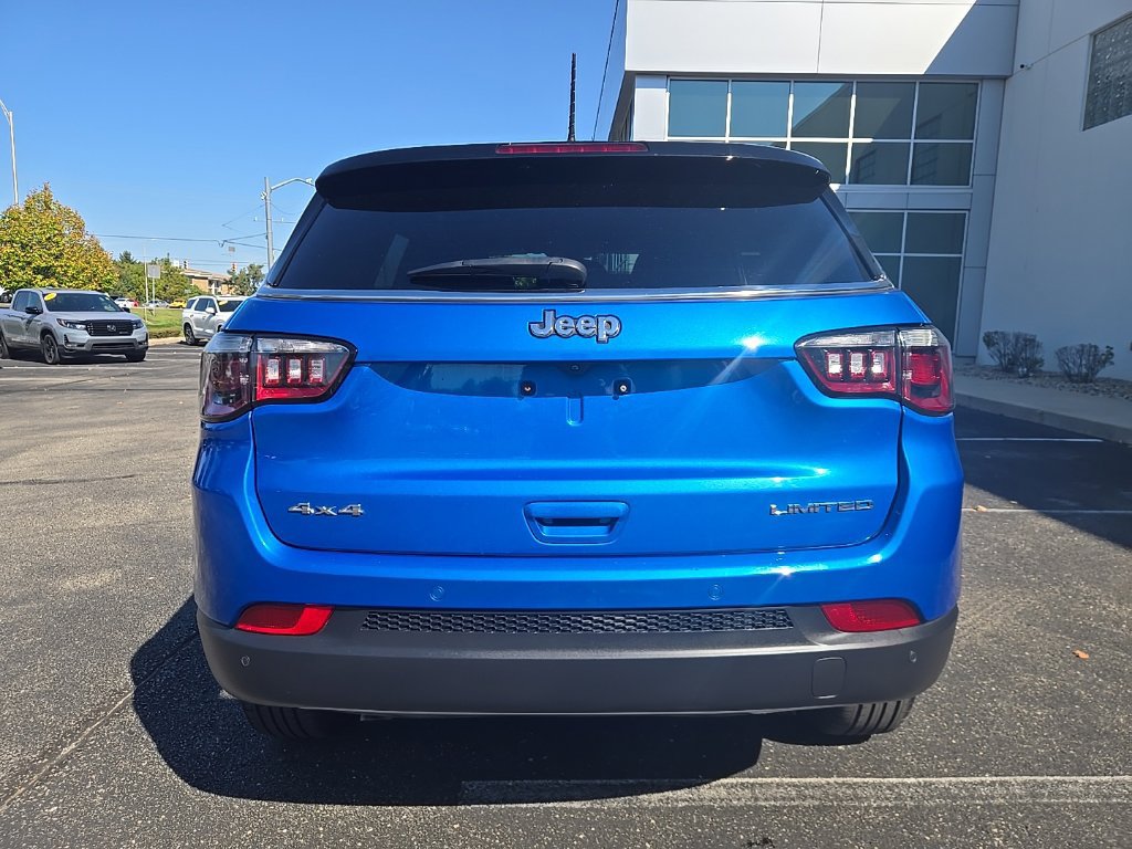 Used 2024 Jeep Compass Limited AWD/4WD image 7