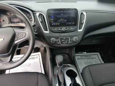 Used 2025 Chevrolet Malibu LS FWD image 11