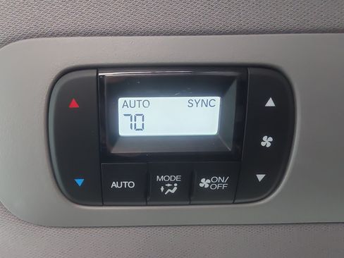 Used 2024 Honda Odyssey EX-L image 18