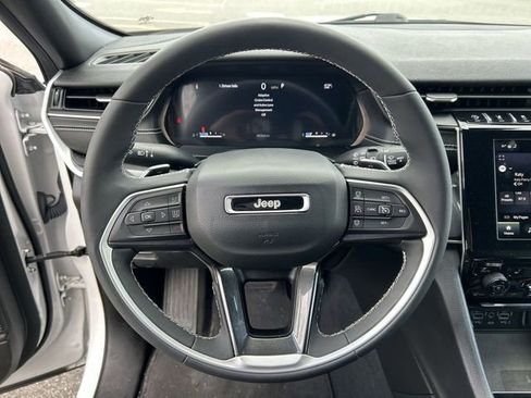 Certified 2023 Jeep Grand Cherokee Altitude image 20