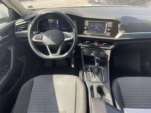 Used 2022 Volkswagen Jetta S image 13