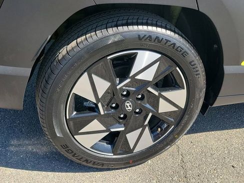 Used 2024 Hyundai Kona SEL FWD image 28