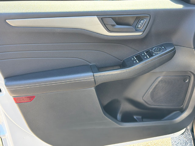 Used 2025 Ford Escape Active FWD image 12