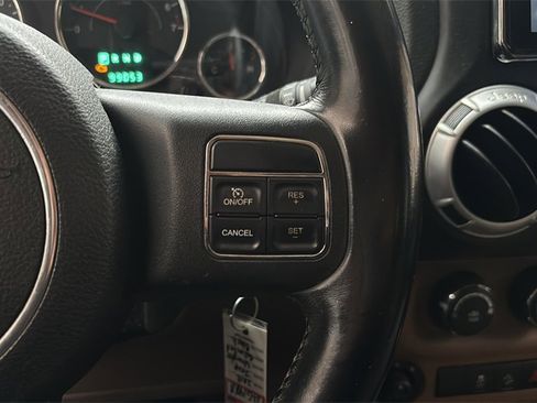 Used 2012 Jeep Wrangler Unlimited Sahara w/ Dual Top Group image 27