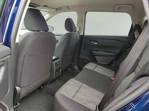 Used 2025 Nissan Rogue SV AWD/4WD image 9