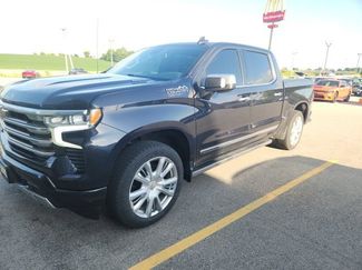 Used 2022 Chevrolet Silverado 1500 High Country w/ High Country Premium Package AWD/4WD video 1