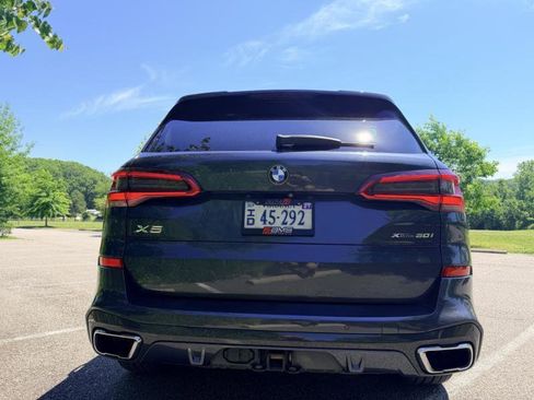 Used 2019 BMW X5 xDrive50i w/ M Sport Package AWD/4WD image 9