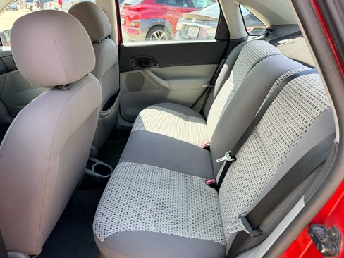 Used 2006 Ford Focus SE FWD image 21