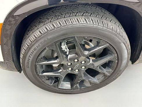 Used 2024 Chevrolet Traverse RS image 37