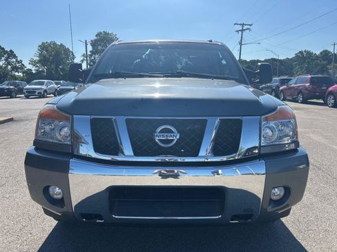 Used 2013 Nissan Titan SV w/ SV Premium Utility Pkg AWD/4WD image 2