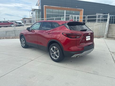Used 2023 Chevrolet Blazer LT AWD/4WD image 3