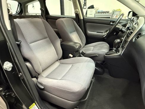 Used 2005 Toyota Matrix XR image 15