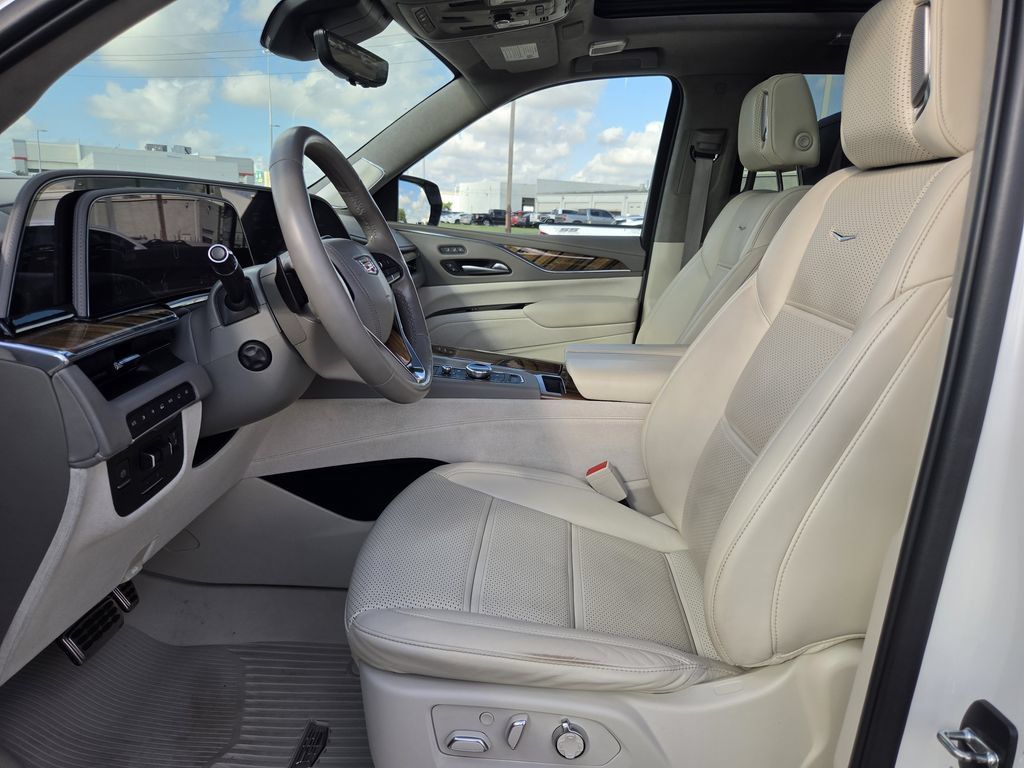 Used 2022 Cadillac Escalade ESV Premium Luxury Platinum AWD/4WD image 26
