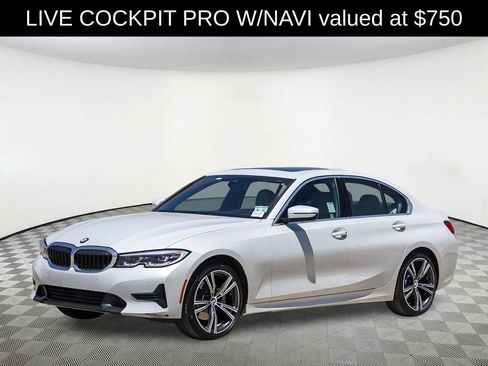 Used 2022 BMW 330i Sedan w/ Premium Package 2 RWD image 3