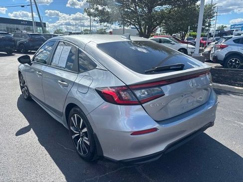 Used 2024 Honda Civic EX-L image 9