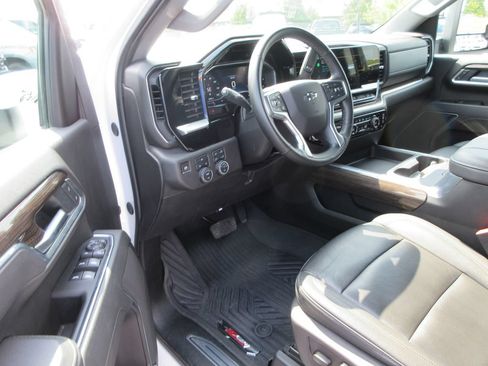 Certified 2025 Chevrolet Silverado 2500 LT w/ Trail Boss Package AWD/4WD image 16