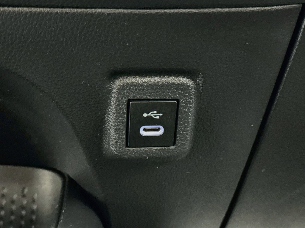 Used 2025 Toyota Corolla LE FWD image 15