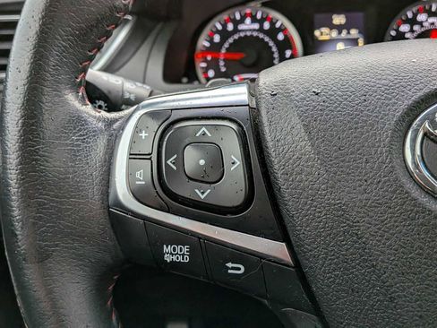 Used 2015 Toyota Camry XSE image 24