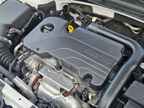 Used 2023 Chevrolet Malibu LT image 39